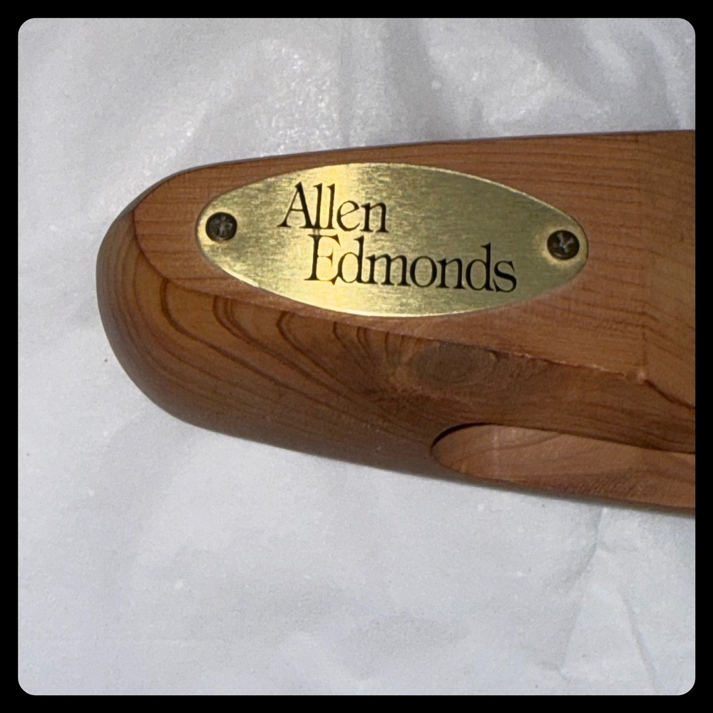 Allen Edmonds Shoe Trees Mens Brown Cedar Wood Aromatic Adjustable Care - Picture 5 of 7